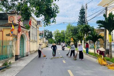 Trường MN Mỹ Hưng phát động phong trào thi đua và đồng loạt tổ chức thực hiện các hoạt động ra quân hưởng ứng phong trào “Toàn dân chung tay bảo vệ môi trường, vì một Việt Nam xanh – sạch – đẹp”